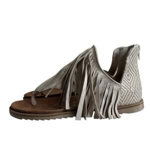 Very G Ritual Hooded Fringe Faux Suede Sandals Nude Women’s 8.5 Boho